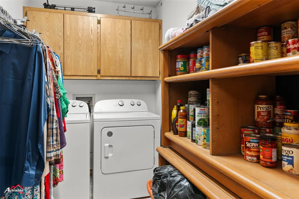 1069 County Road 1596 Avinger, TX 75630