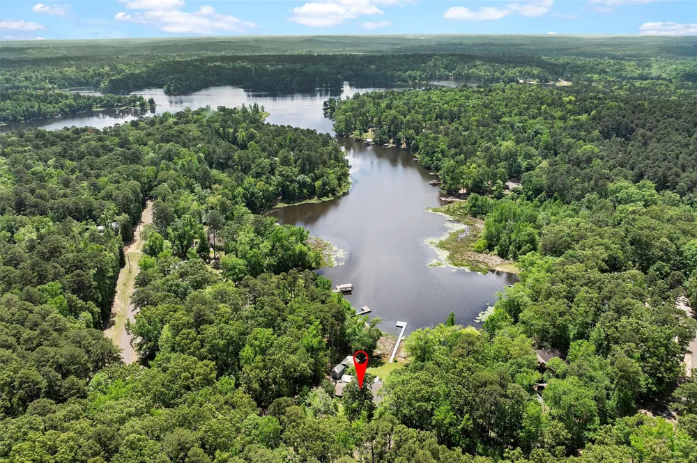 1069 County Road 1596 Avinger, TX 75630