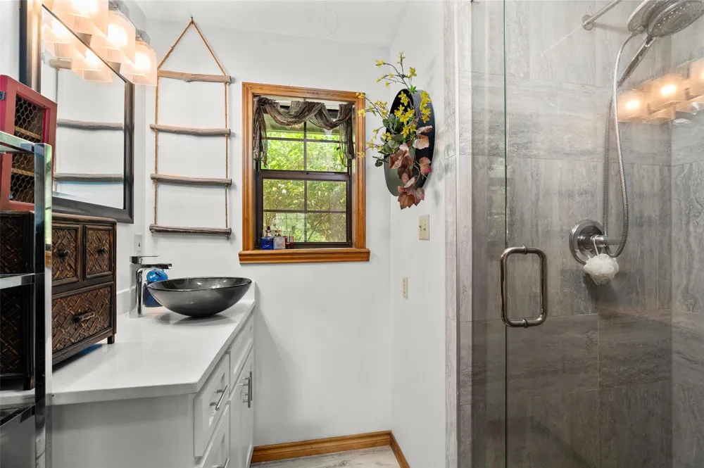 1069 County Road 1596 Avinger, TX 75630