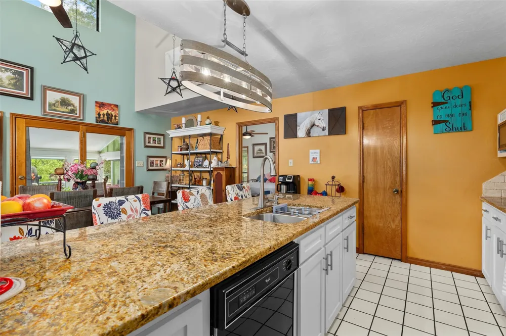 1069 County Road 1596 Avinger, TX 75630