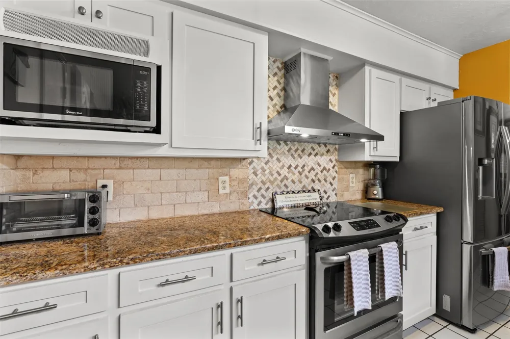1069 County Road 1596 Avinger, TX 75630