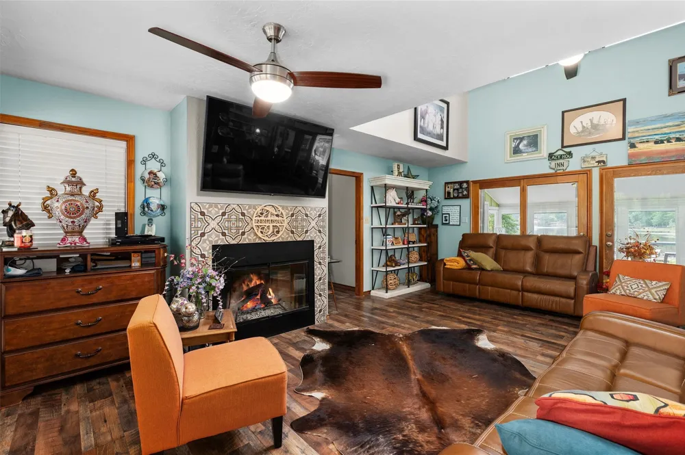 1069 County Road 1596 Avinger, TX 75630