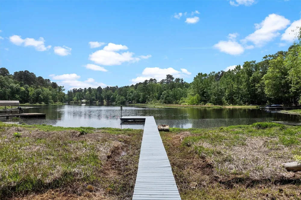 1069 County Road 1596 Avinger, TX 75630
