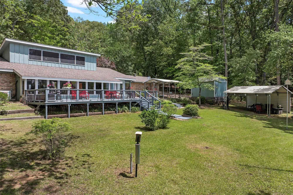 1069 County Road 1596 Avinger, TX 75630