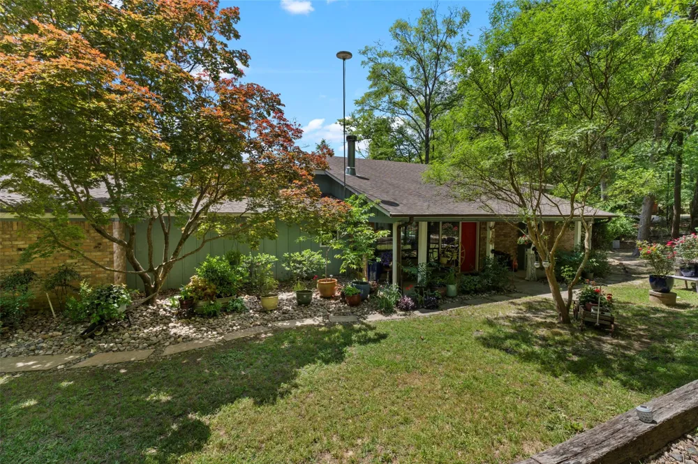 1069 County Road 1596 Avinger, TX 75630