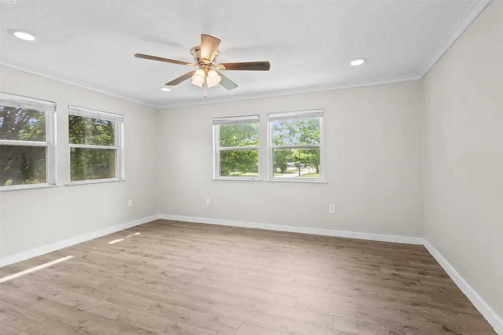 107 S Flower Lane Chico, TX 76431