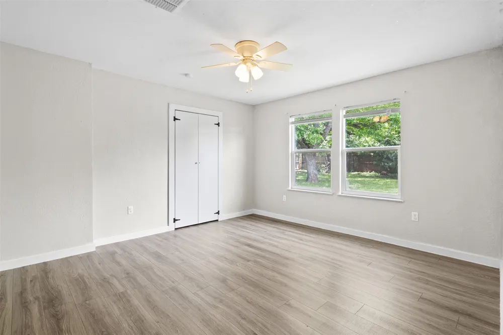 107 S Flower Lane Chico, TX 76431