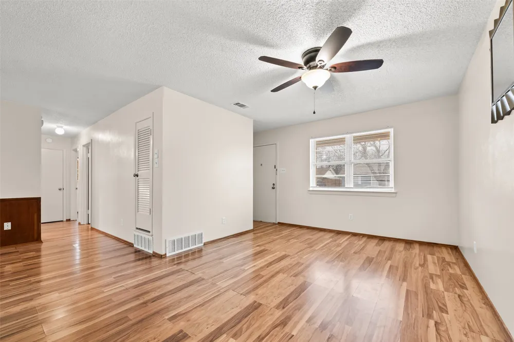 404 Vaden Avenue Everman, TX 76140