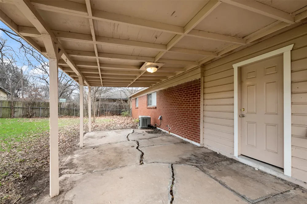 404 Vaden Avenue Everman, TX 76140
