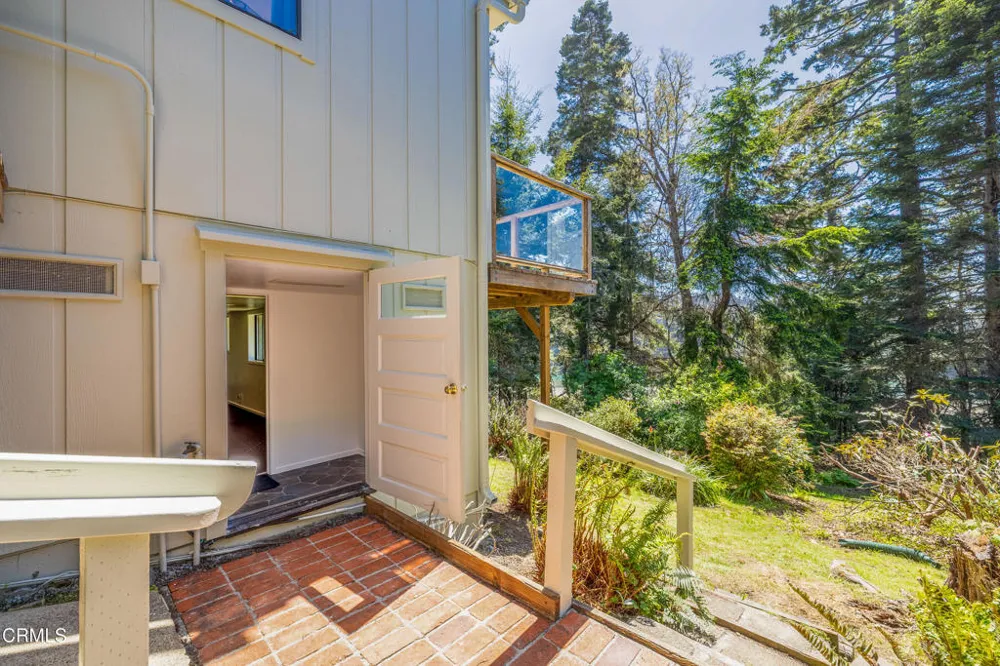 44691 Crestwood Drive Mendocino, CA 95460
