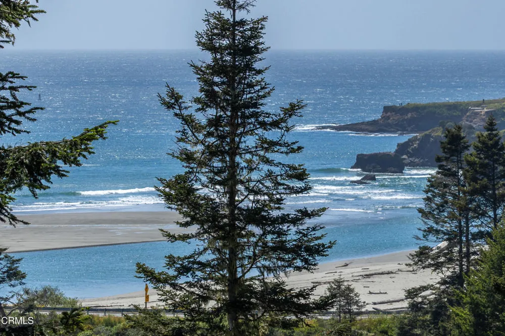 44691 Crestwood Drive Mendocino, CA 95460