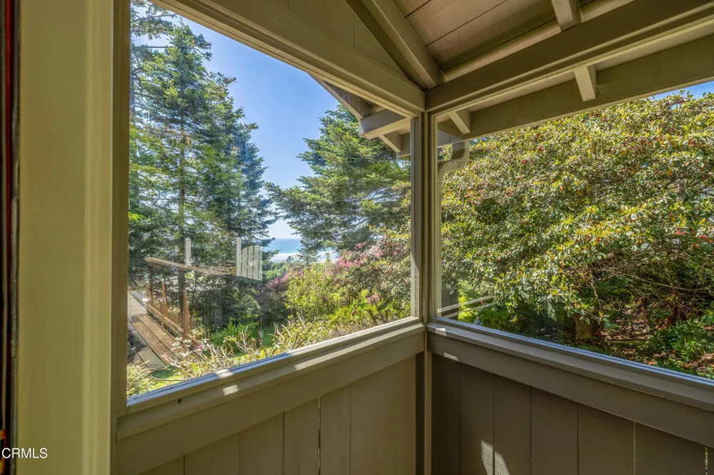 44691 Crestwood Drive Mendocino, CA 95460