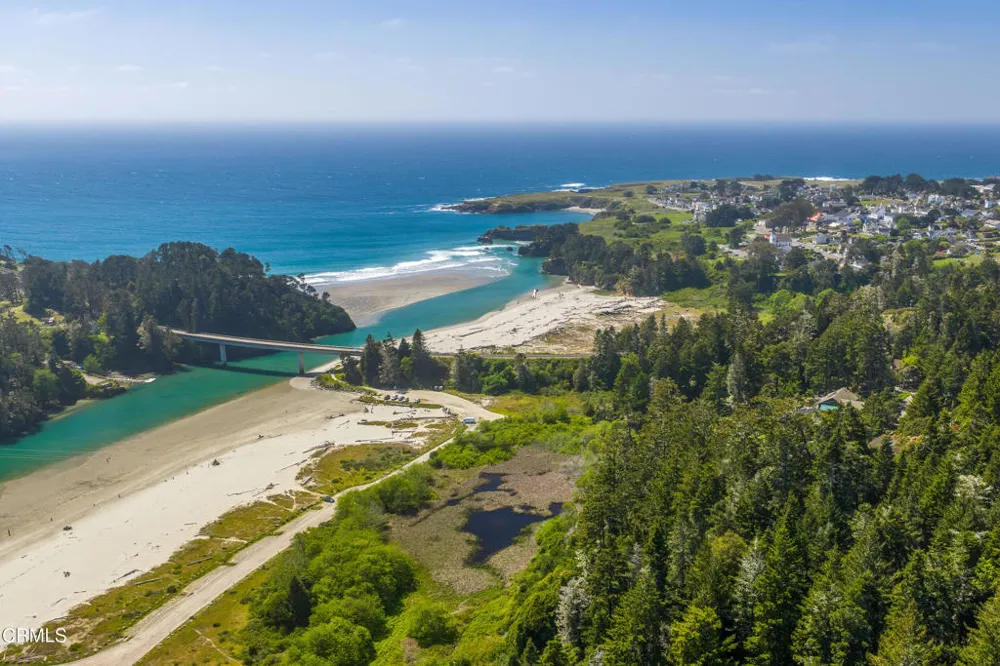 44691 Crestwood Drive Mendocino, CA 95460