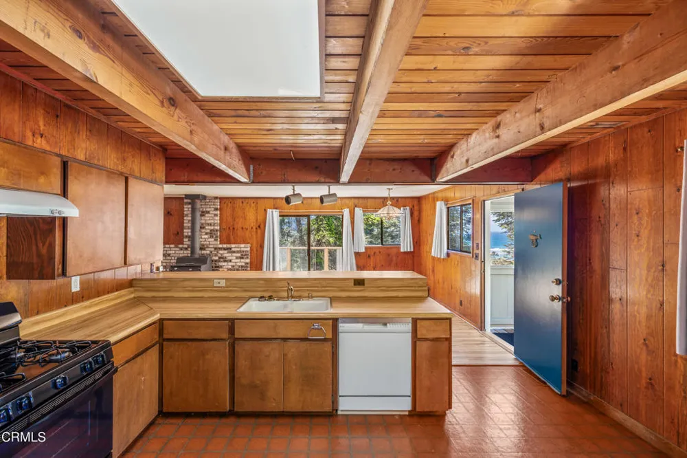44691 Crestwood Drive Mendocino, CA 95460