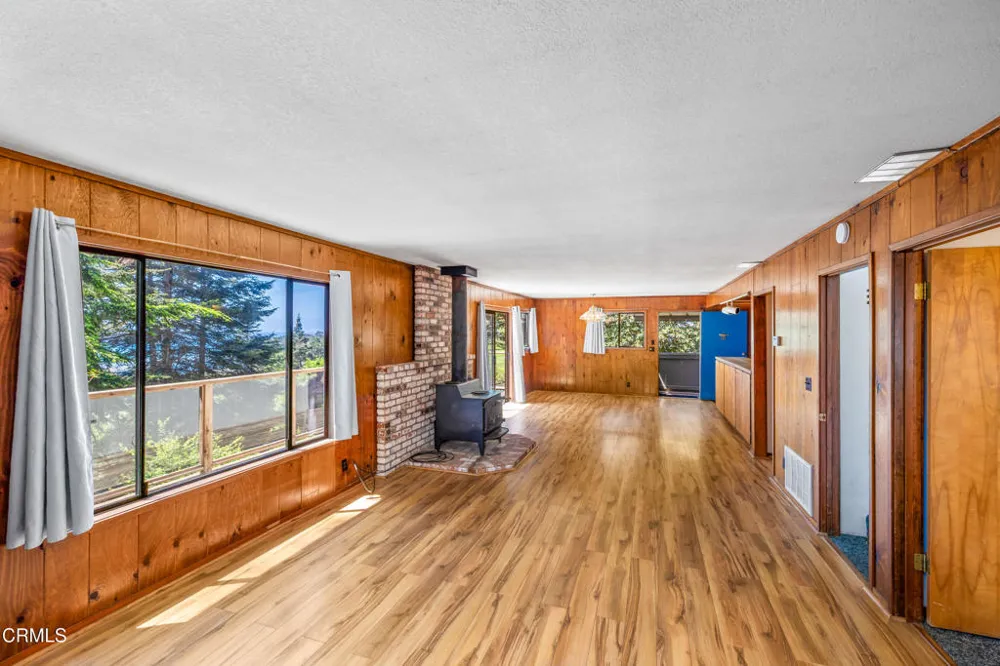 44691 Crestwood Drive Mendocino, CA 95460