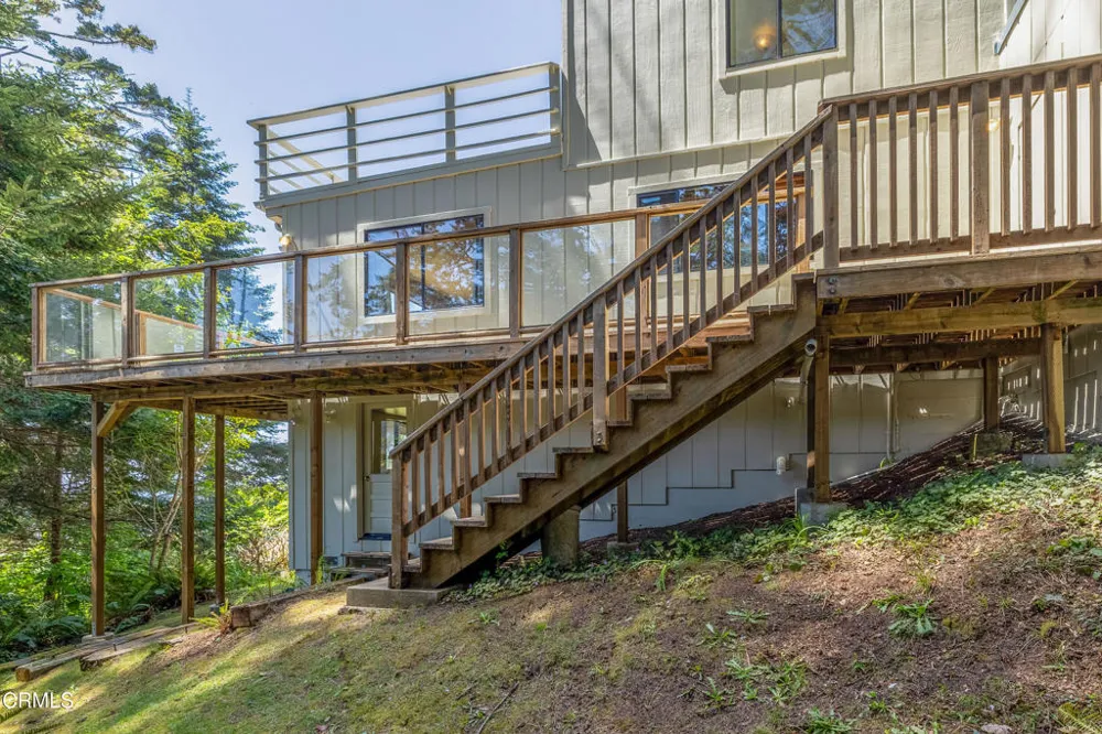 44691 Crestwood Drive Mendocino, CA 95460