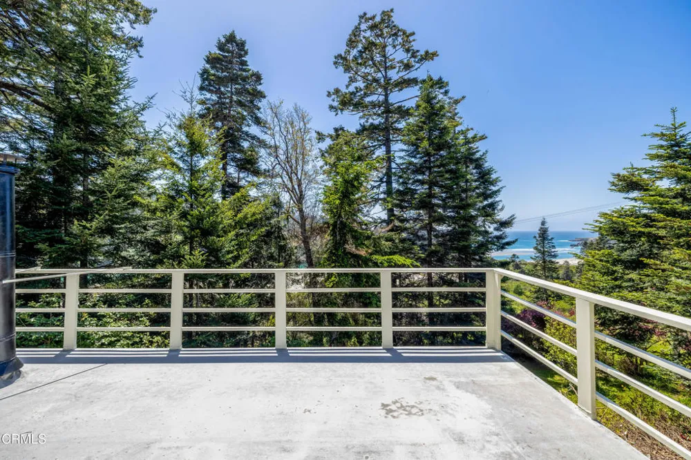 44691 Crestwood Drive Mendocino, CA 95460