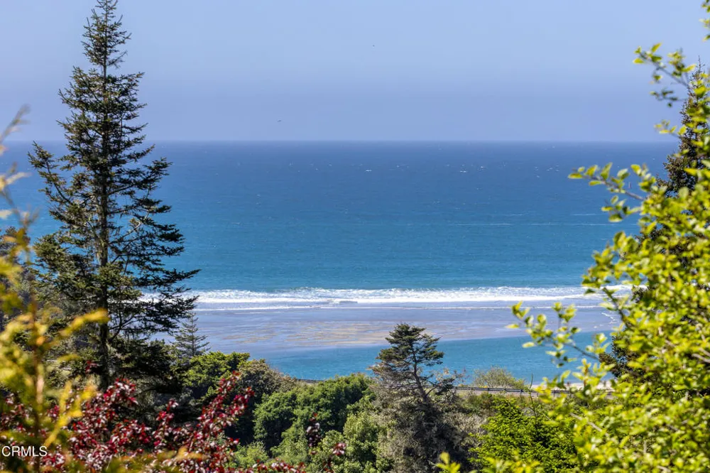 44691 Crestwood Drive Mendocino, CA 95460