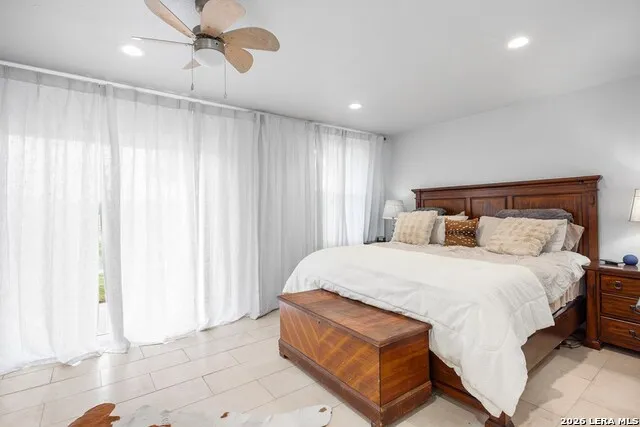 121 Simpson Rd Comfort, TX 78013