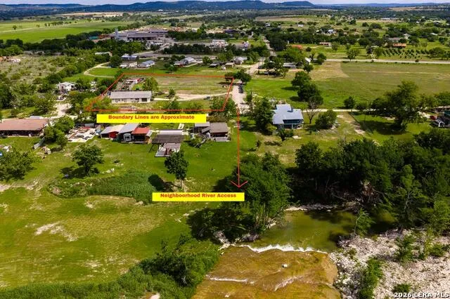 121 Simpson Rd Comfort, TX 78013