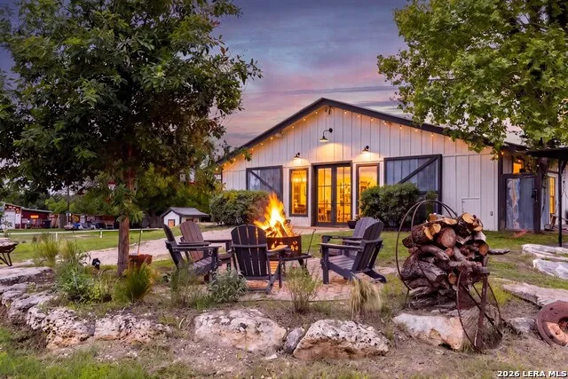 121 Simpson Rd Comfort, TX 78013