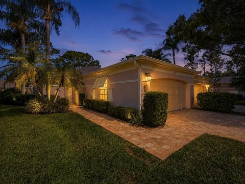 5526 CHANTECLAIRE #31