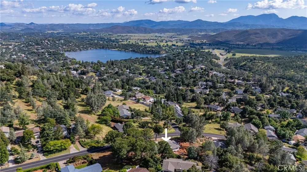 17867 Deer Hill Road Hidden Valley Lake, CA 95467
