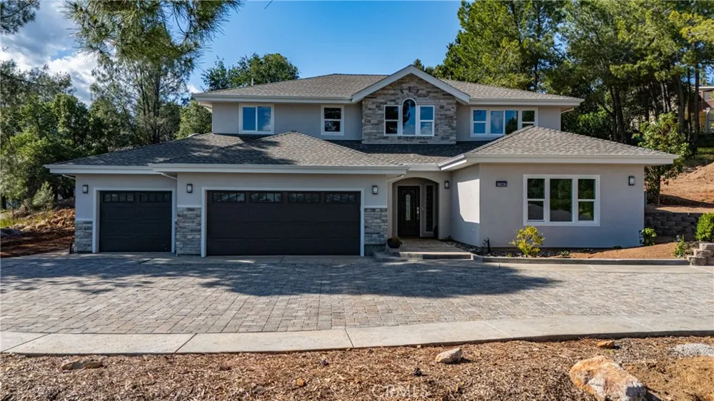 17867 Deer Hill Road Hidden Valley Lake, CA 95467