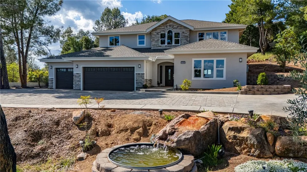 17867 Deer Hill Road Hidden Valley Lake, CA 95467