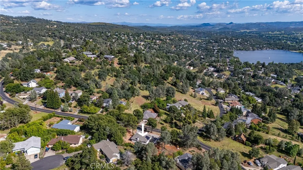 17867 Deer Hill Road Hidden Valley Lake, CA 95467