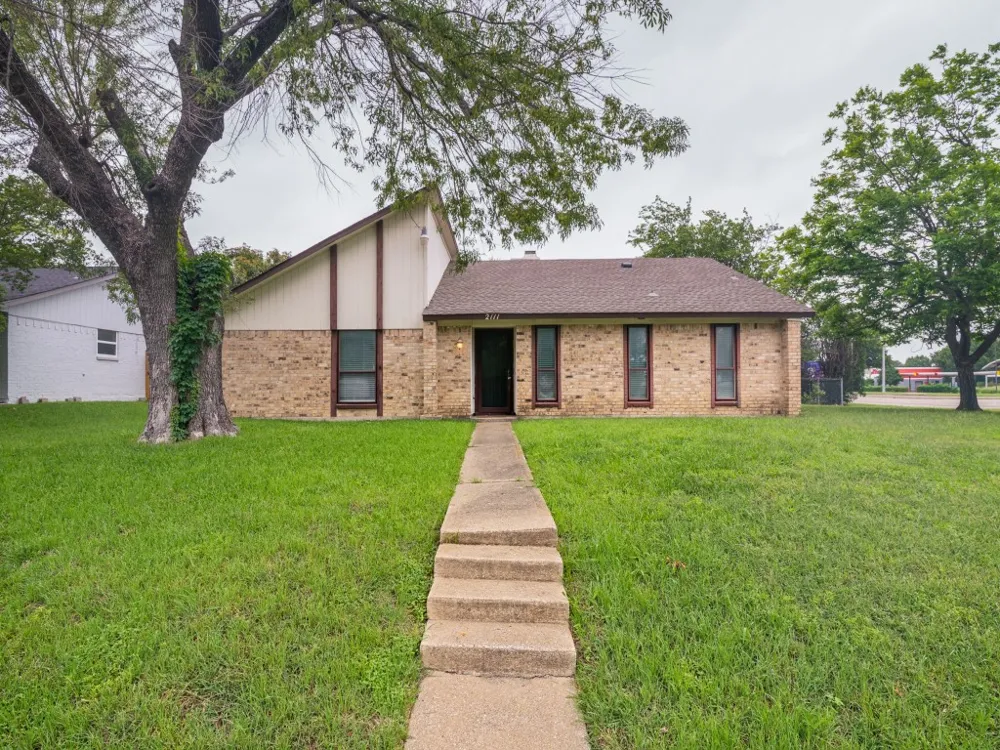 2111 Meredith Lane Richardson, TX 75081