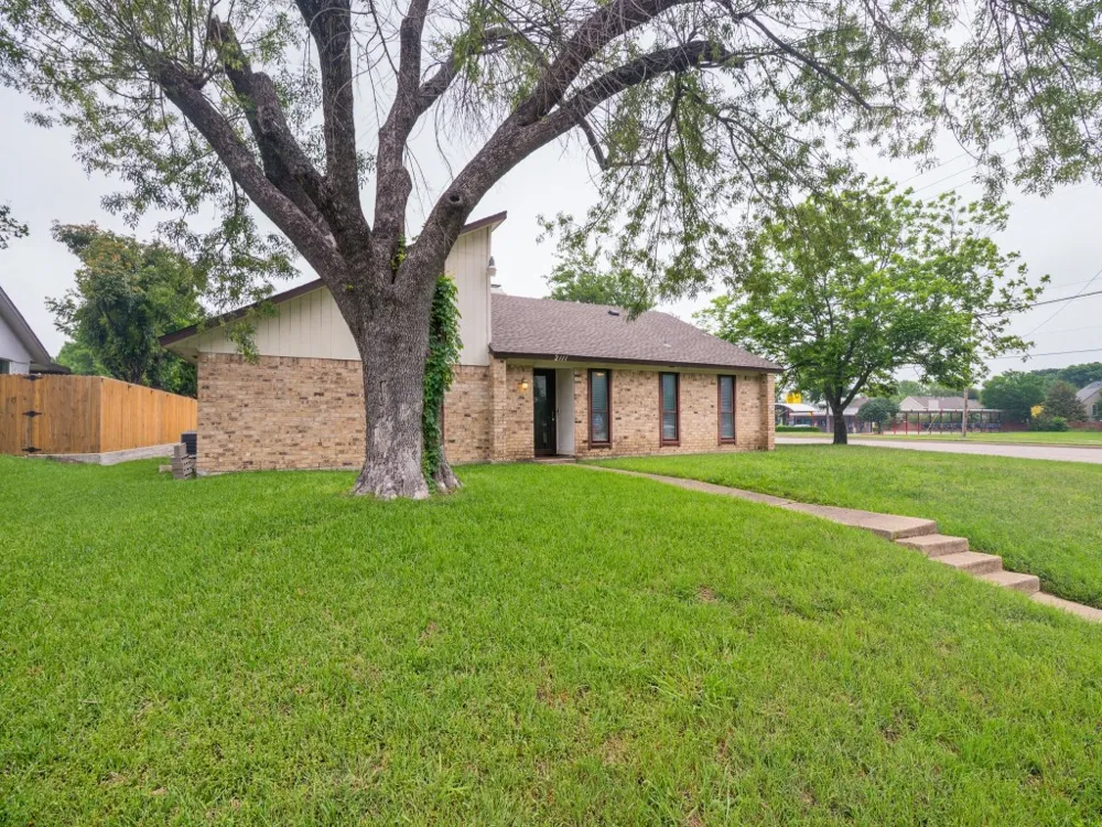 2111 Meredith Lane Richardson, TX 75081