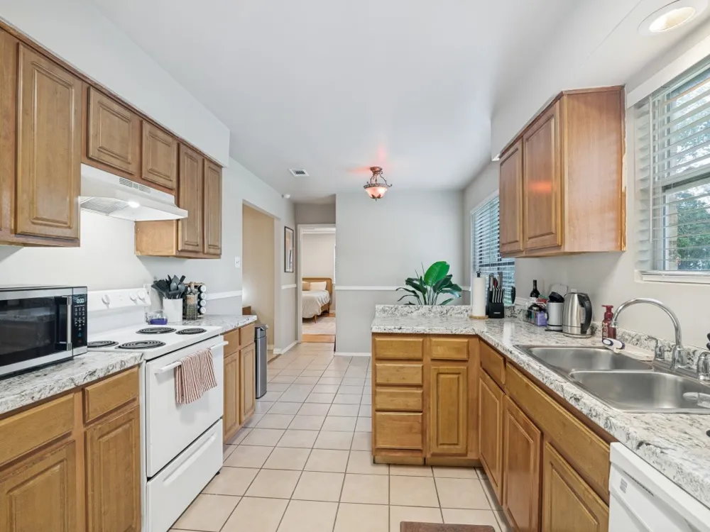 2111 Meredith Lane Richardson, TX 75081