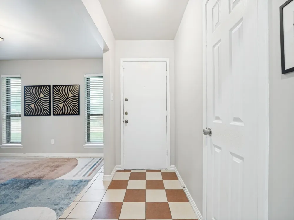 2111 Meredith Lane Richardson, TX 75081