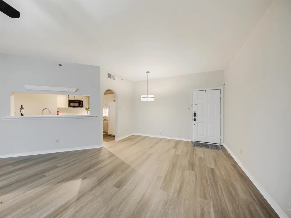 1010 Allen Street #214 Dallas, TX 75204