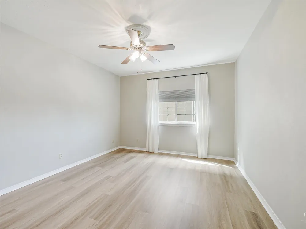 1010 Allen Street #214 Dallas, TX 75204
