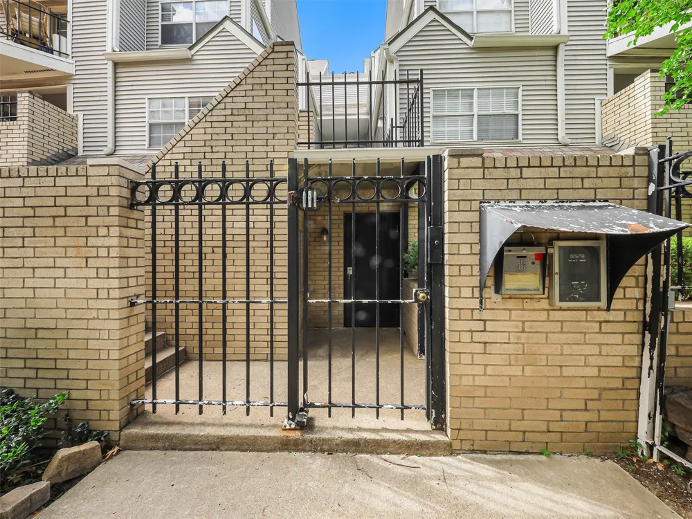 1010 Allen Street #214 Dallas, TX 75204