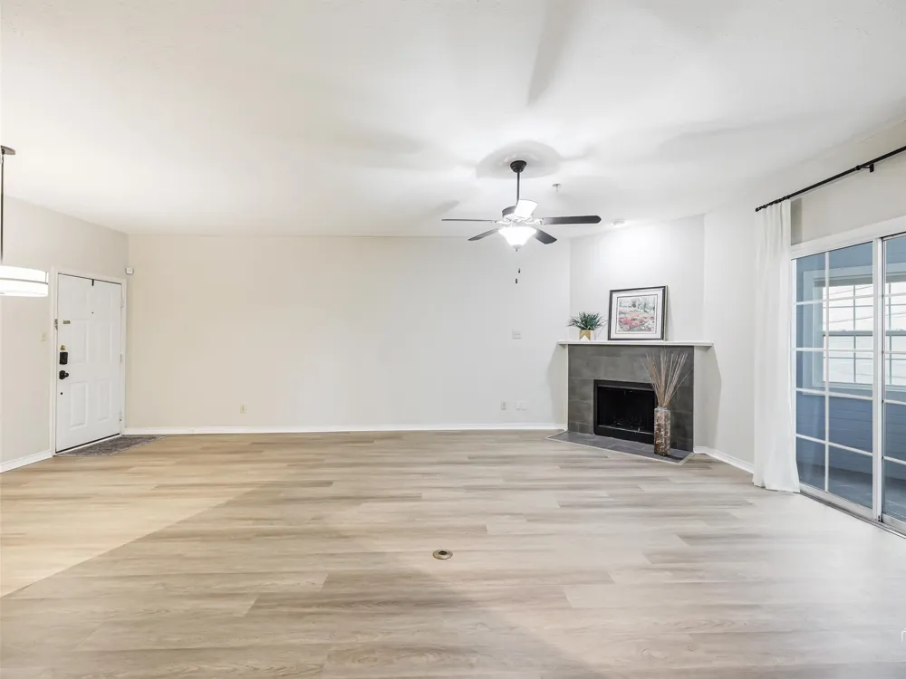 1010 Allen Street #214 Dallas, TX 75204