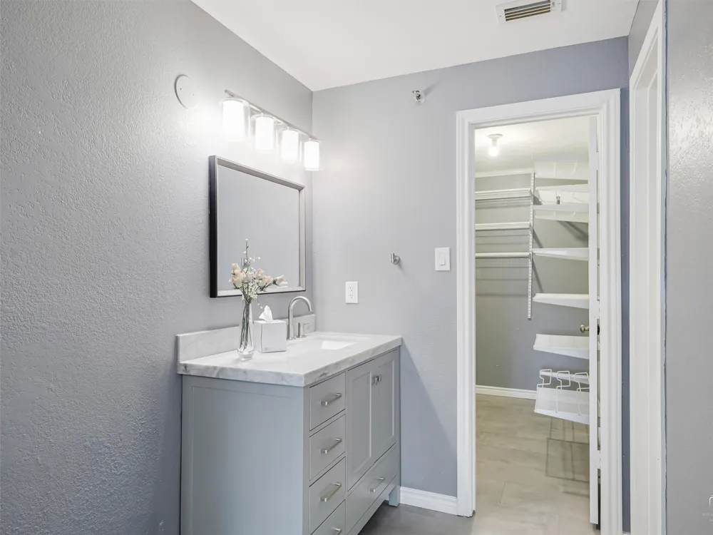 1010 Allen Street #214 Dallas, TX 75204