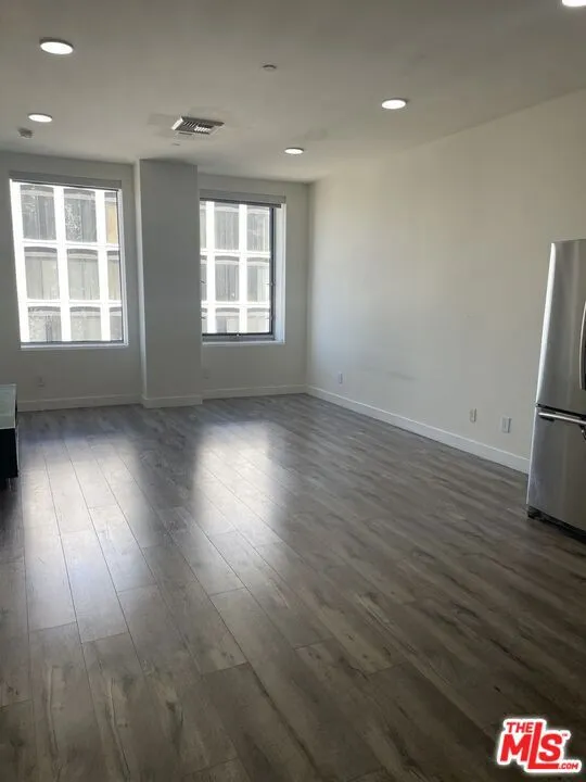 3810 Wilshire Boulevard #1001 Los Angeles, CA 90010