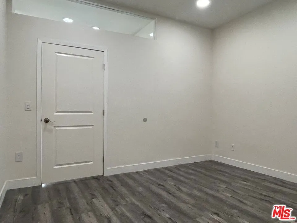 3810 Wilshire Boulevard #1001 Los Angeles, CA 90010
