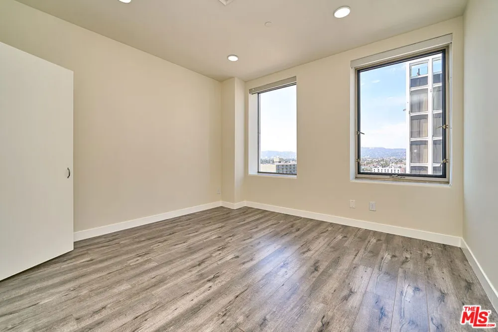 3810 Wilshire Boulevard #1001 Los Angeles, CA 90010