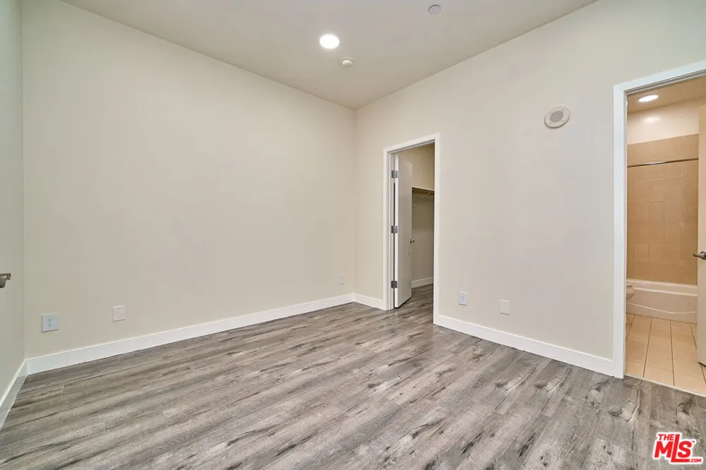 3810 Wilshire Boulevard #1001 Los Angeles, CA 90010