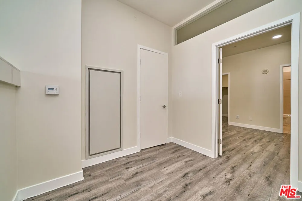3810 Wilshire Boulevard #1001 Los Angeles, CA 90010
