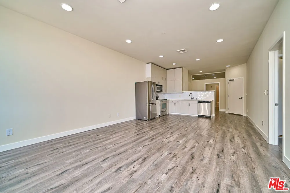 3810 Wilshire Boulevard #1001 Los Angeles, CA 90010