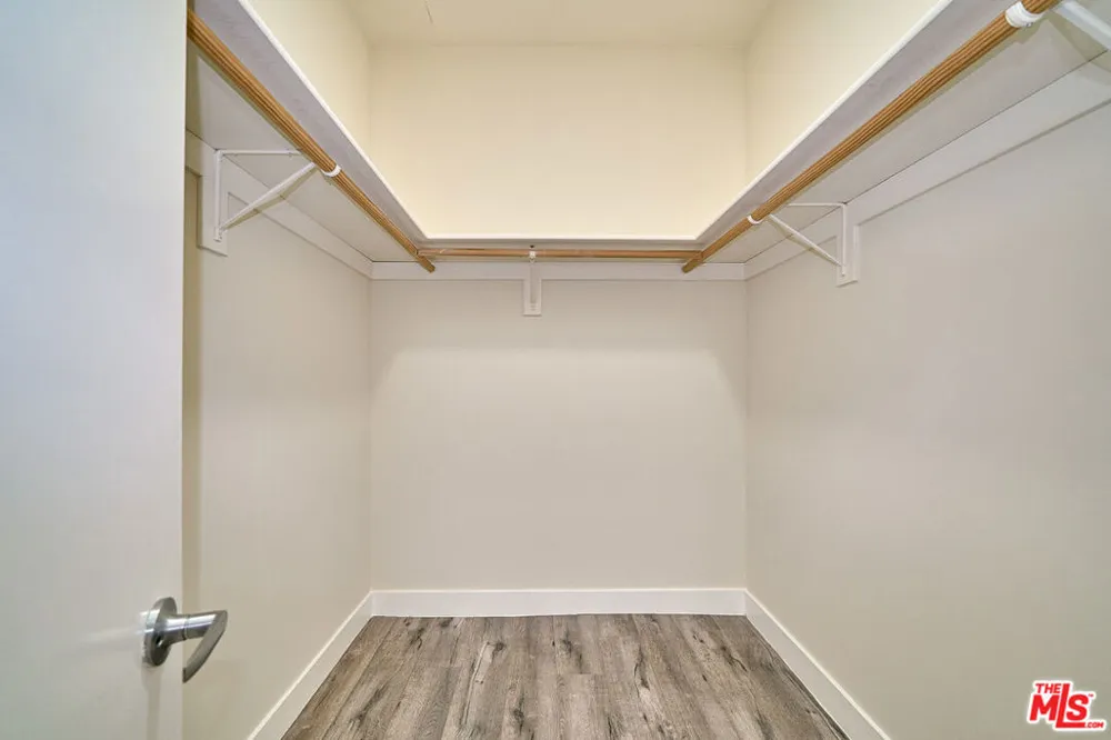 3810 Wilshire Boulevard #1001 Los Angeles, CA 90010