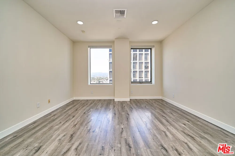 3810 Wilshire Boulevard #1001 Los Angeles, CA 90010
