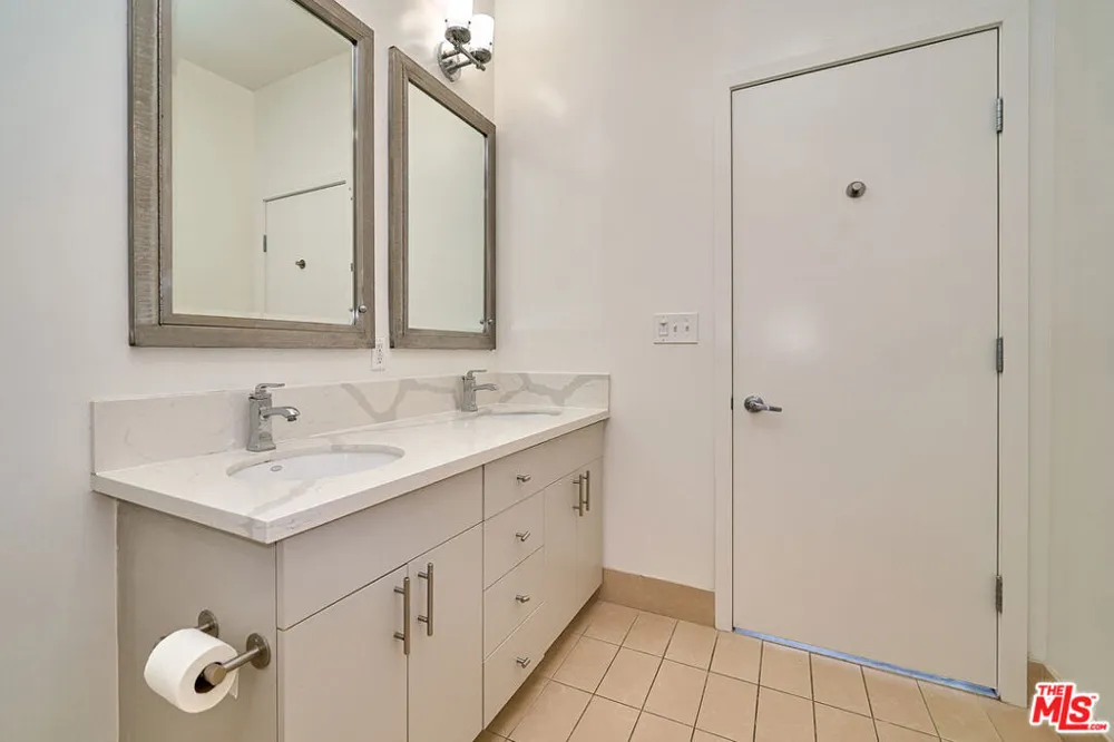 3810 Wilshire Boulevard #1001 Los Angeles, CA 90010