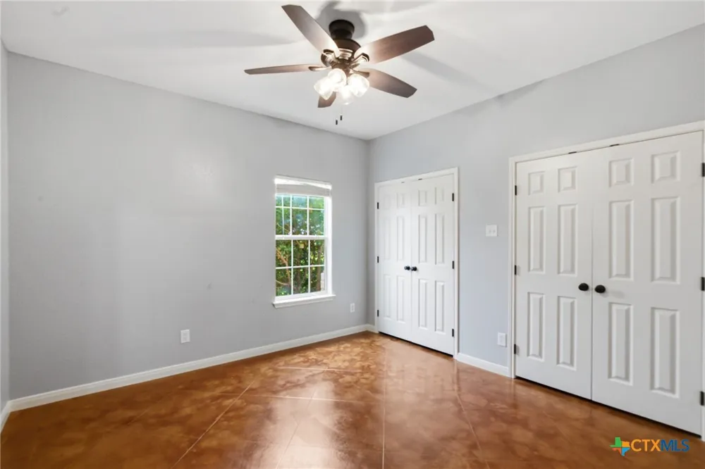 335 County Road 320 Edna, TX 77957