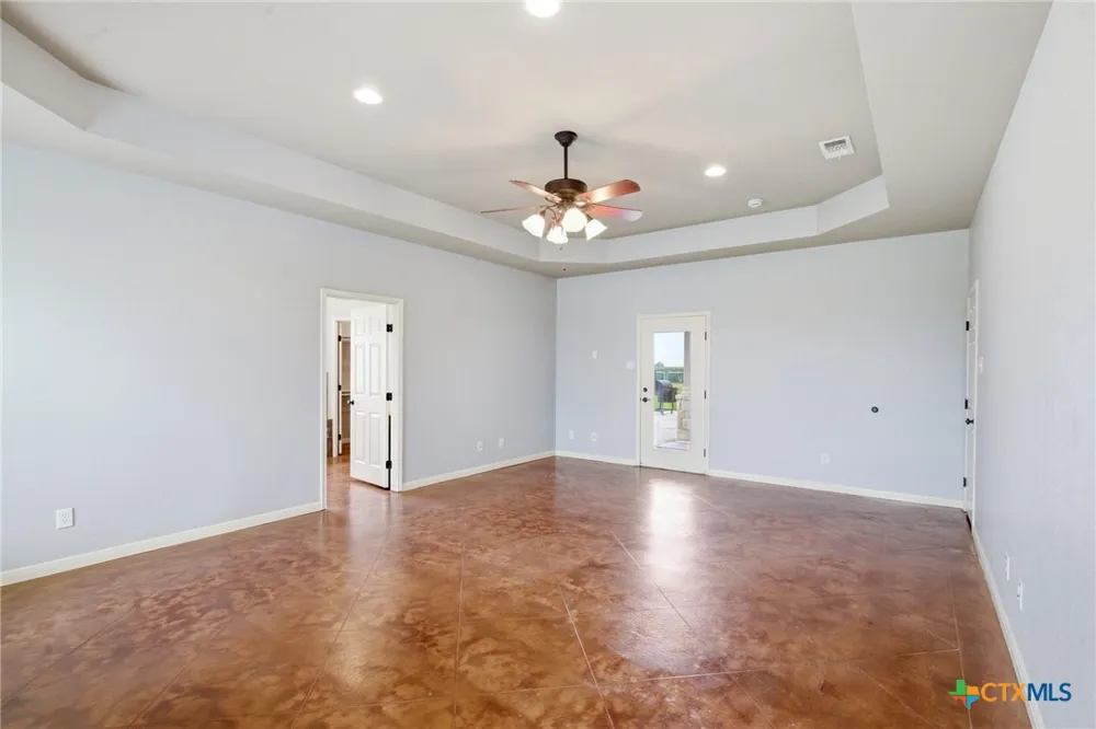 335 County Road 320 Edna, TX 77957